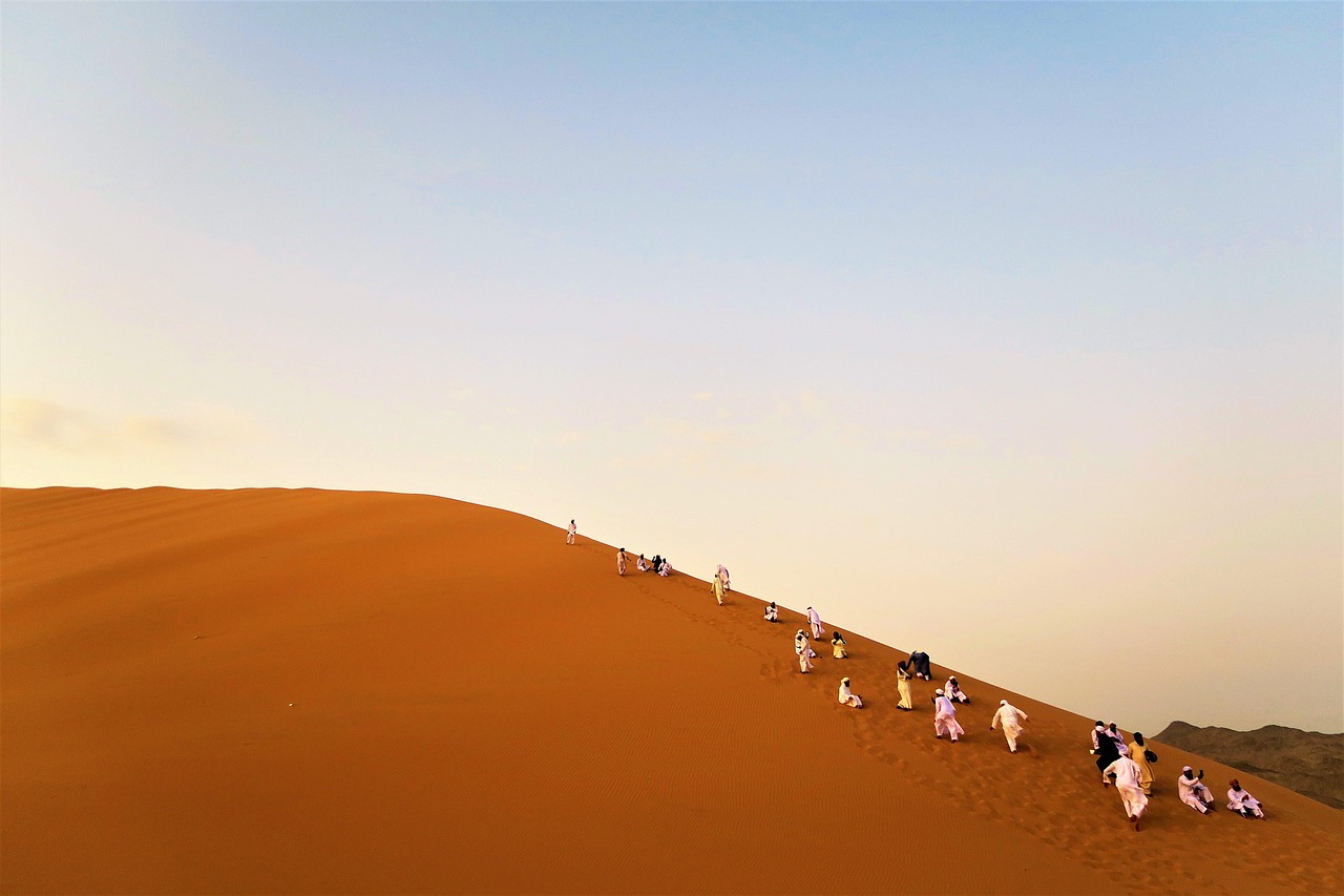 Desert, sand, travelers — Embracing Nature's Serenity: Exploring the Tranquil Refuge of Joseph Samuels Islet