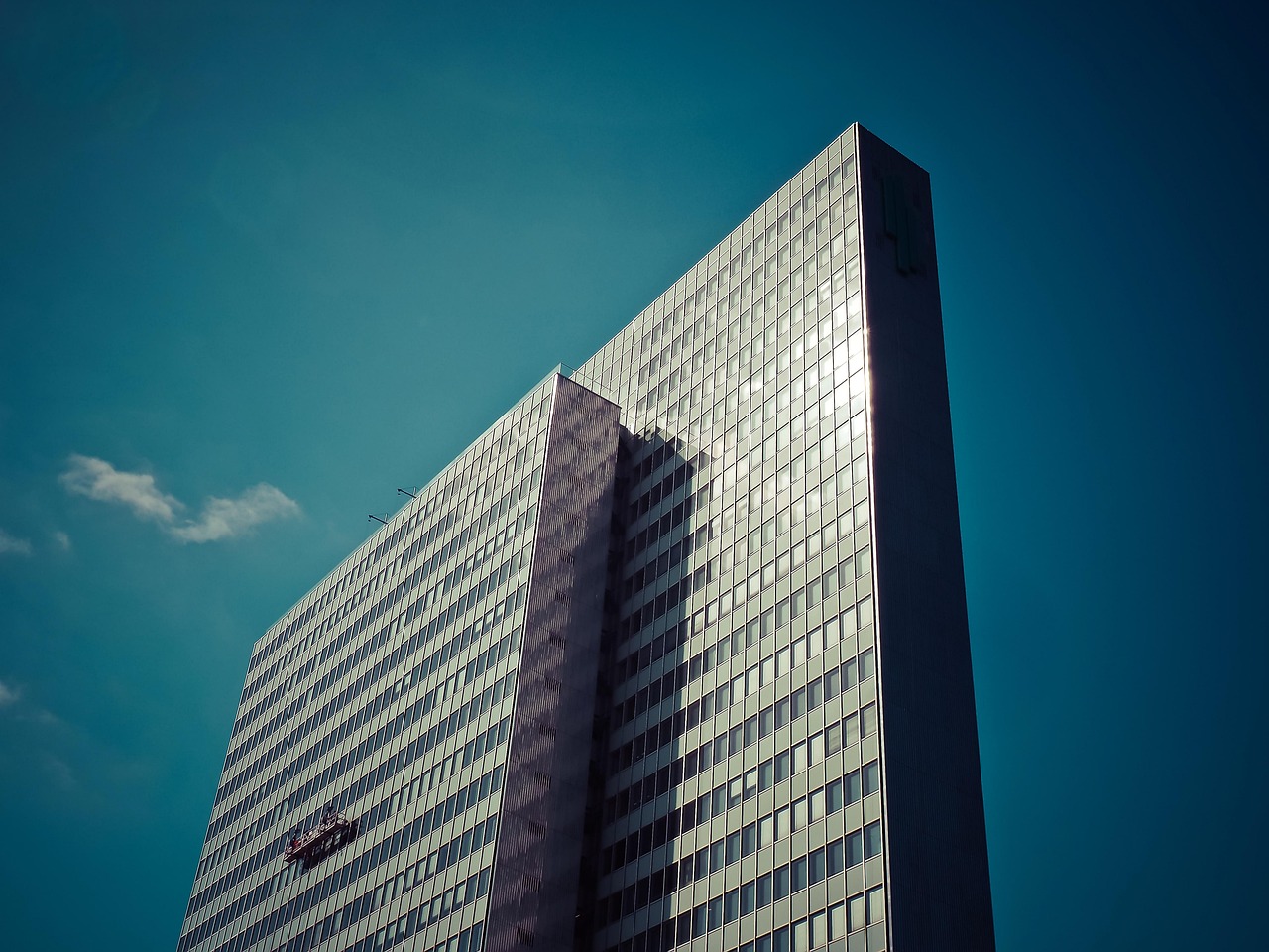 Building, architecture, modern — Reflective Practices: The Impact of Private Notes